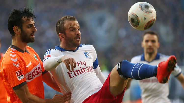 Hamburgs Spielmacher Rafael van der Vaart will sich für die "ganze Stadt zerreißen".