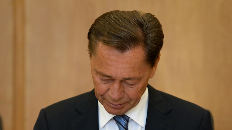 Middelhoff und seine Anwälte wollten den Vorgang nicht kommentieren.
