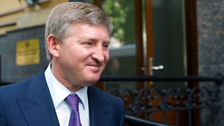 Die Hoffnungen vieler Ukrainer ruhen auf Rinat Leonidowytsch Achmetow.