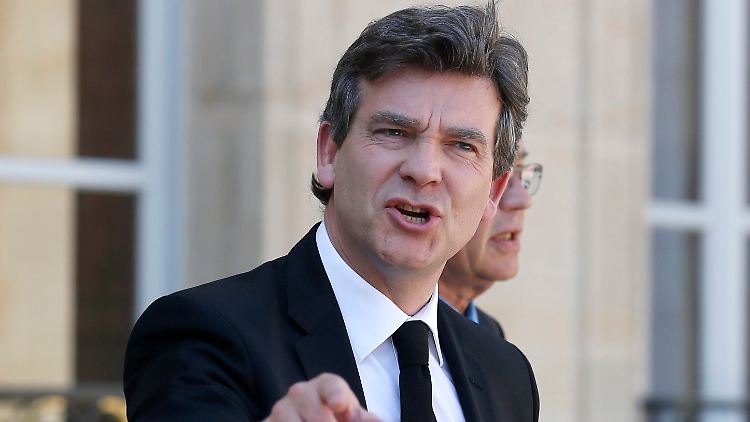 Frankreichs Wirtschaftsminister Montebourg fordert eine Nachbesserung der GE-Offerte - und ein handfestes Siemens-Angebot für Alstom.