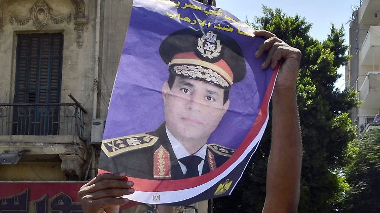 Auch in Ägypten hat Ex-Armeechef Sisi viele Anhänger. Die Gesellschaft ist gespalten.