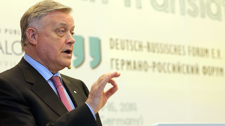 Jakunin lobt indirekt die Führungsstärke seines Präsidenten.
