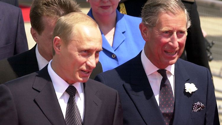Wladimir Putin und Prinz Charles bei einer Begegnung um Juni 2003 in London