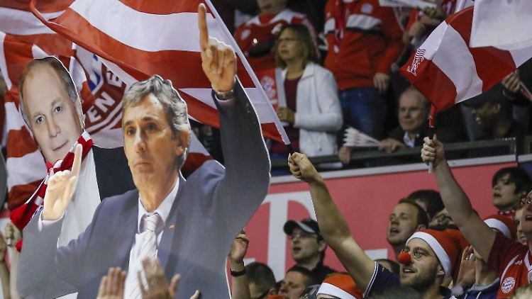 Das "Mia san mia" hat Svetislav Pesic (fuchtelnd) offenbar von seinem Ex-Präsidenten Uli Hoeneß gelernt.