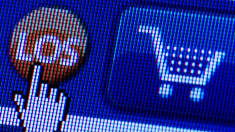 Obwohl es den Online-Versandhäusern frei gestellt ist, wer die Rücksendekosten übernimmt, werden sie die Kosten wohl weiterhin übernehmen.