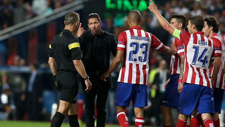 Atletico-Coach Diego Simeone kassierte mit seinem Team im Finale die einzige Niederlage dieser Champions-League-Saison.