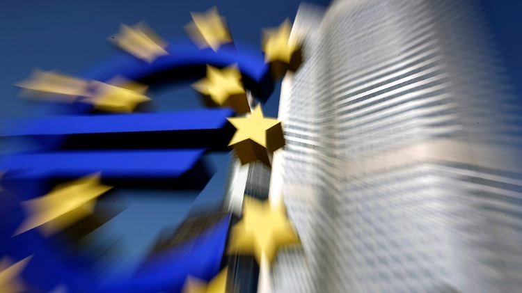 Euro in Lauerstellung: Was liefert EZB-Chef Mario Draghi?