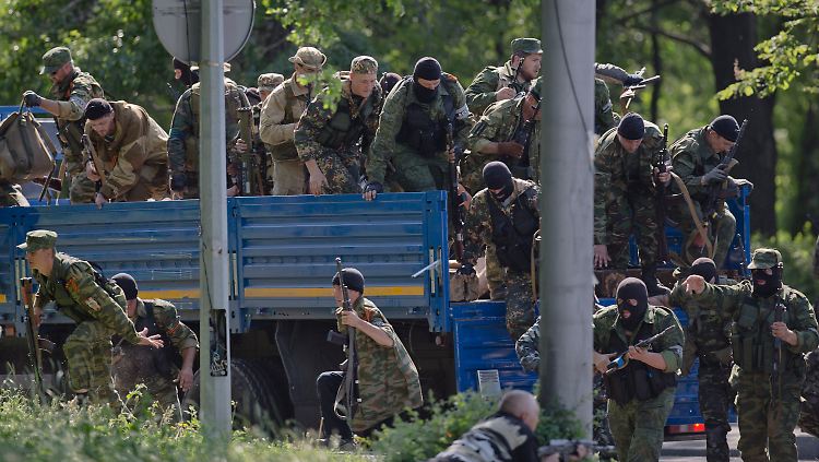 Prorussische Kämpfer in der Nähe von Donezk.