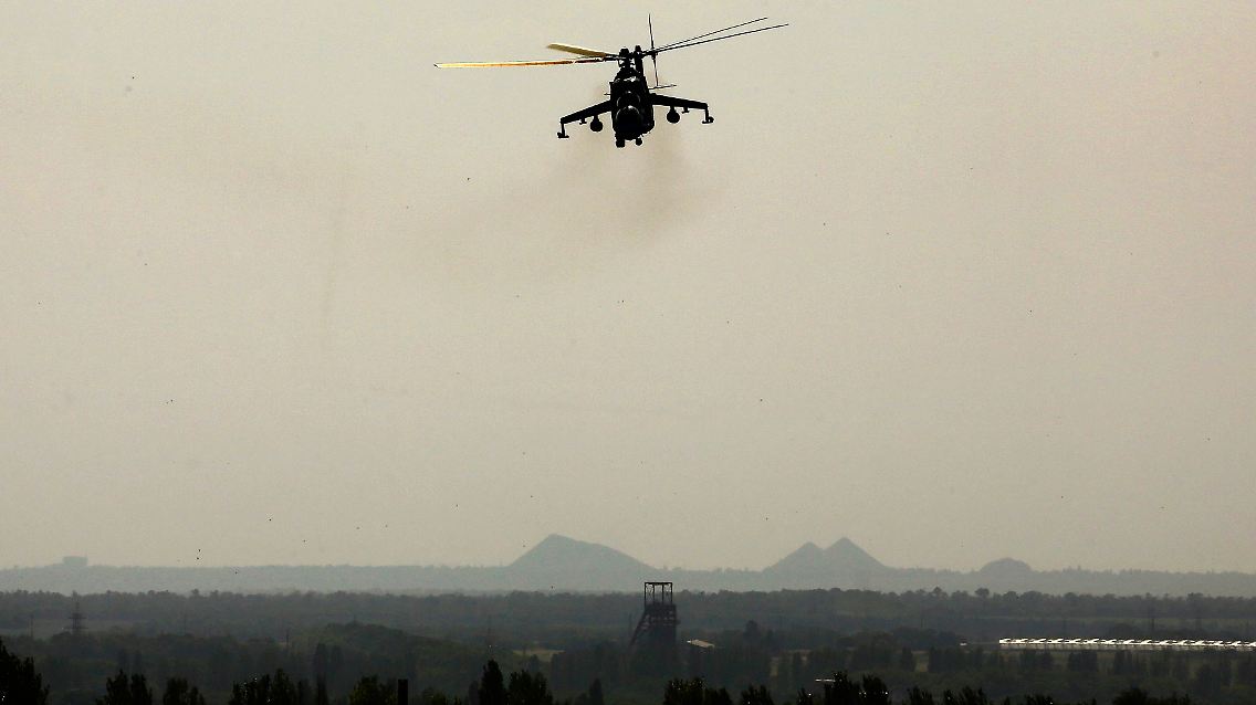 2014-05-26T205334Z_862125141_GM1EA5R0DGH01_RTRMADP_3_UKRAINE-CRISIS-AIRPORT.JPG155795686392420383.jpg