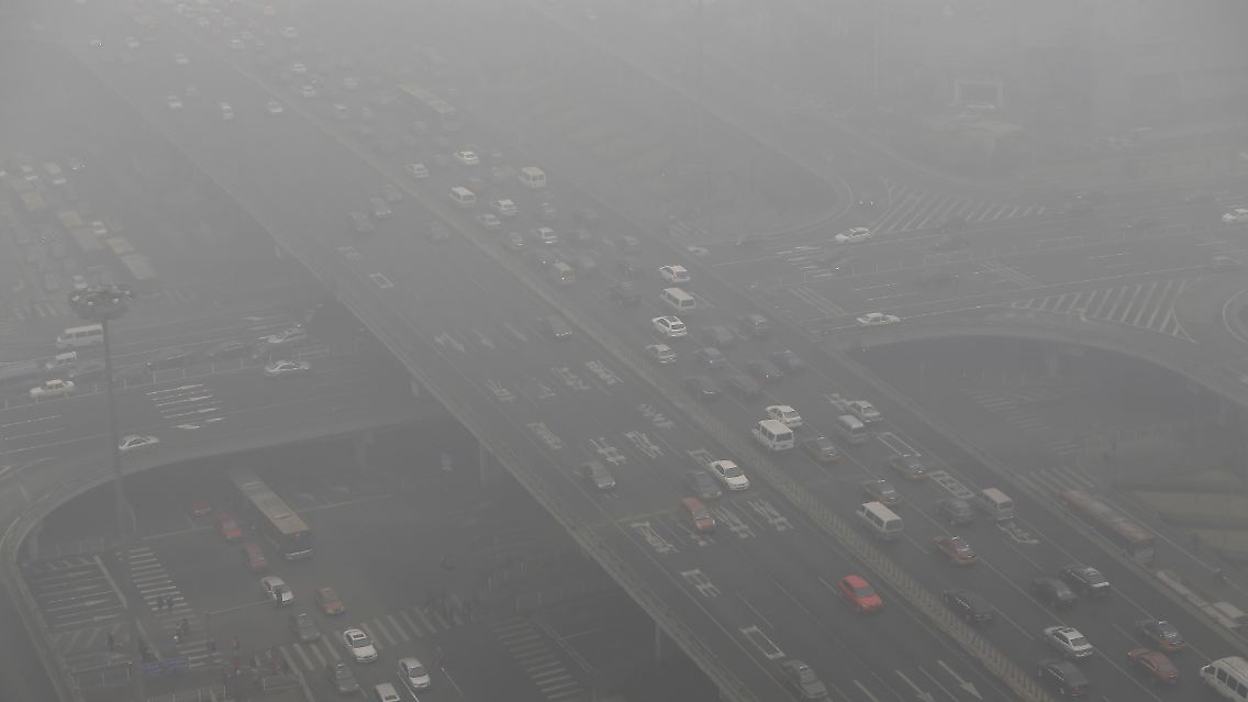 2014-05-26T081738Z_18166545_GM1EA5Q195001_RTRMADP_3_CHINA-POLLUTION.JPG2741753685156224183.jpg