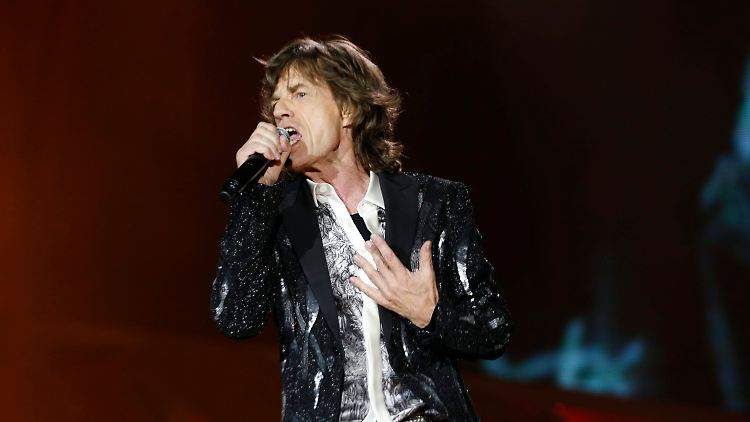Hat nach dem tragischen Selbstmord seiner Freundin L'Wren Scott zurück zur Bühne gefunden: Mick Jagger.