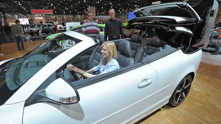 Auf der AMI darf man Autos nicht nur angucken, man darf sie auch anfassen.