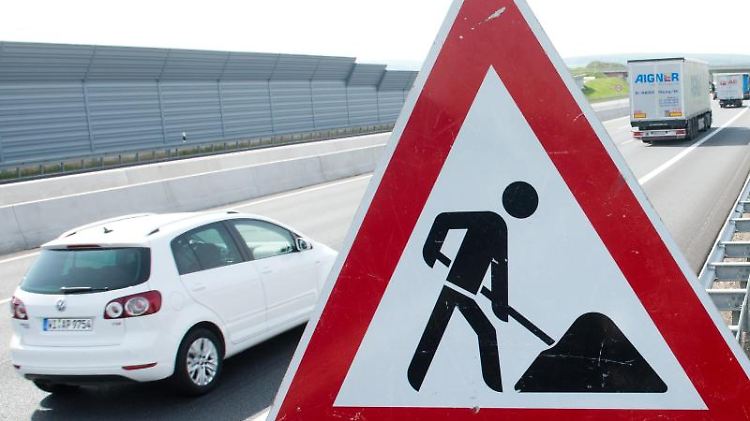 Die Autobahn muss nicht nur gebaut, sondern auch instand gehalten werden.