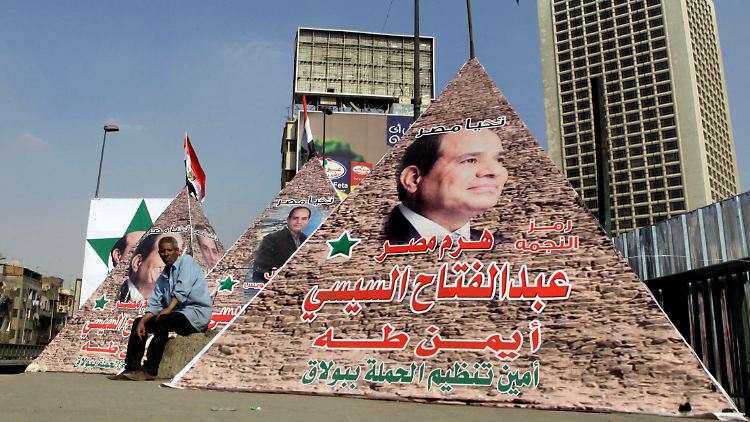 Wahlwerbung à la Ägypten und der Beweis dafür, dass der Titel "Pharo" für Sisi gar nicht so weit hergeholt ist.