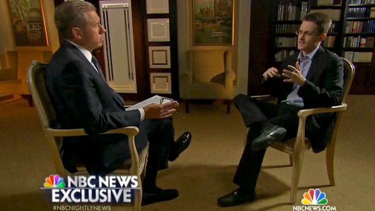 "I’d like to go home", sagte Snowden (r.) im Gespräch mit NBC-Mann Brian Williams.
