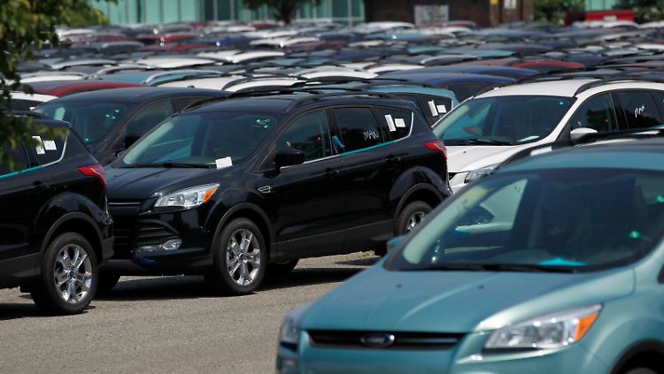 Es ist nicht das erste Mal, dass Ford den Escape zurückruft. 2012 wurden bereits 500.000 Fahrzeuge wegen Problemen mit  Antrieb und Bremsen zurück in die Werkstätten beordert.