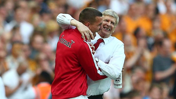 In dieser Saison gewann Wenger mit Lukas Podolski und Arsenal den FA-Cup.