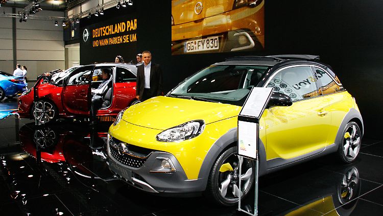 Das Modell Adam Rocks wird der erste Opel mit dem brandneuen Dreizylinder-Turbobenzinmotor sein.