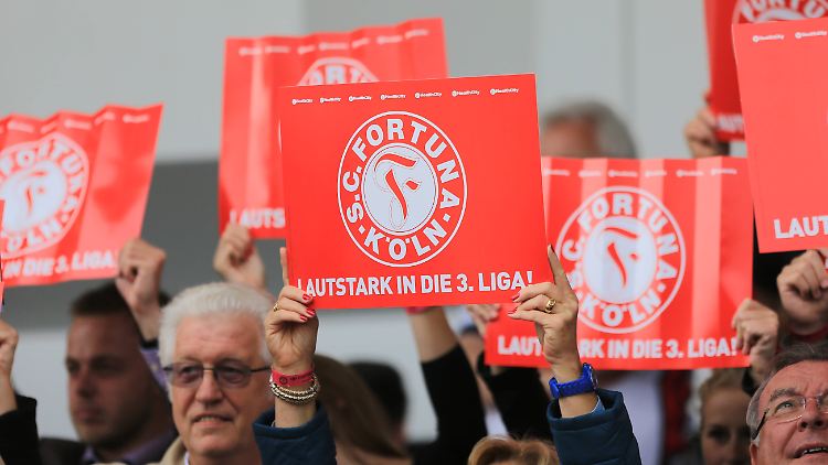 Fortuna Köln ist zurück im bezahlten Fußball.