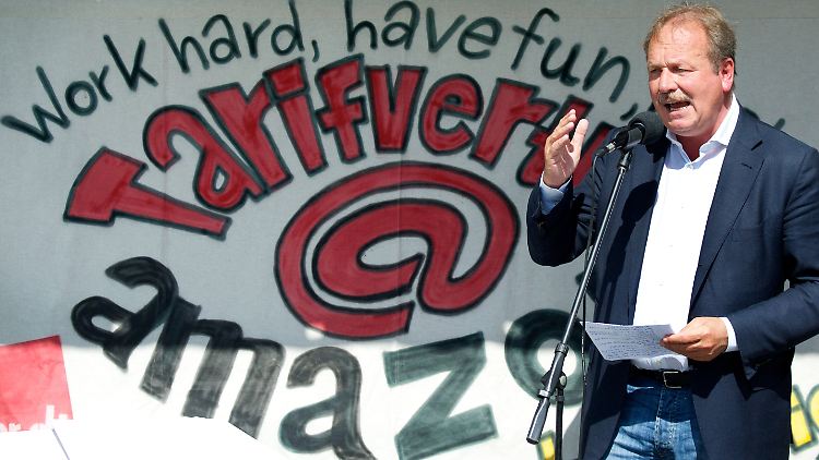 "Work hard, have fun": Frank Bsirske (hier bei Am Wochenende am Amazon-Standort Leipzig) macht den Amazon-Streit zur Chefsache.
