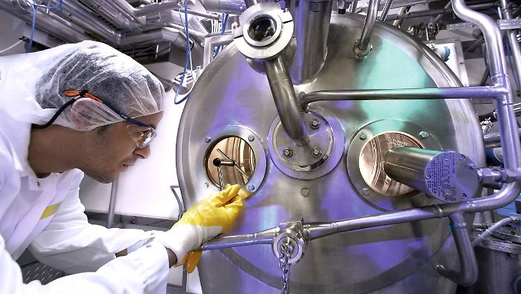 Pharmaforschung ist aufwändig und teuer: Bayer und Orion hoffen auf einen Erfolg in Phase III der klinischen Tests.