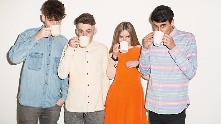 Streiten sich mal, trinken aber auch gern ne Tasse Tee miteinander: die Clean Bandit(s).