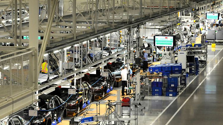 Rückenwind für die lokale Wirtschaft: Ein Blick in die VW-Werkshalle in Chattanooga, wo US-Mitarbeiter den VW-Passat für den Nordamerikamarkt montieren.
