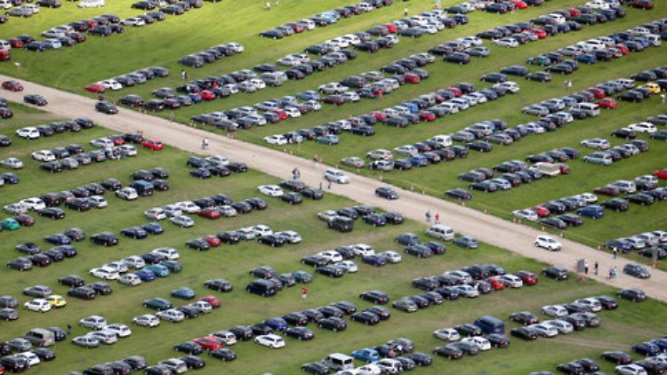 Die Zahl der neuverkauften Autos legt im Mai wieder zu.