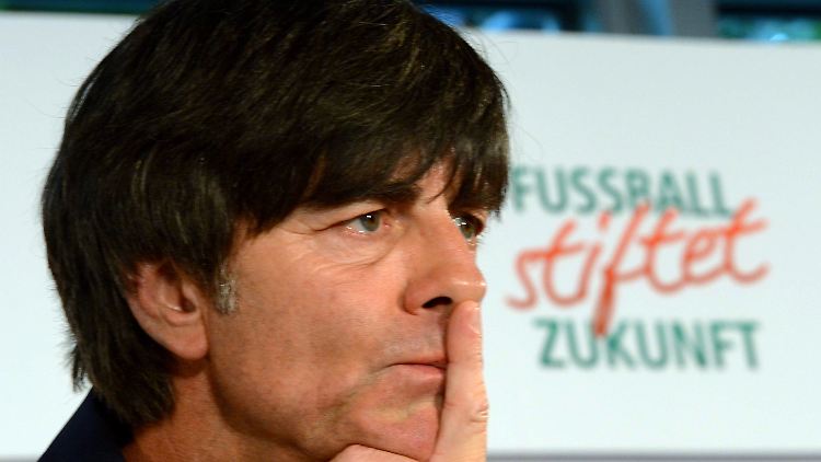 Vorsichtig optimistisch im Hinblick auf sein Lazarett: Bundestrainer Joachim Löw.