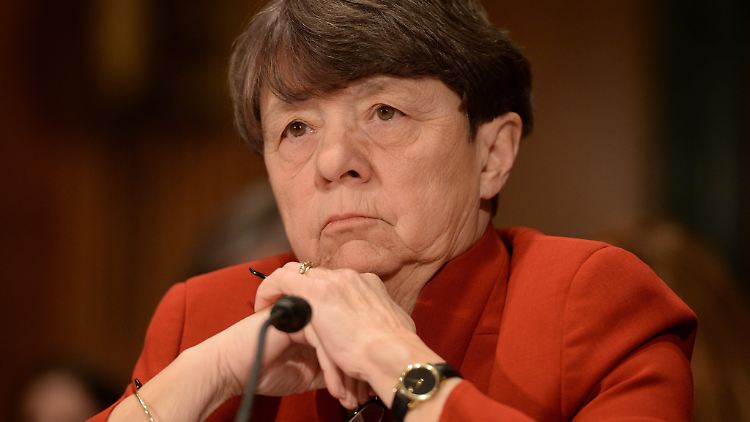 Mary Jo White.
