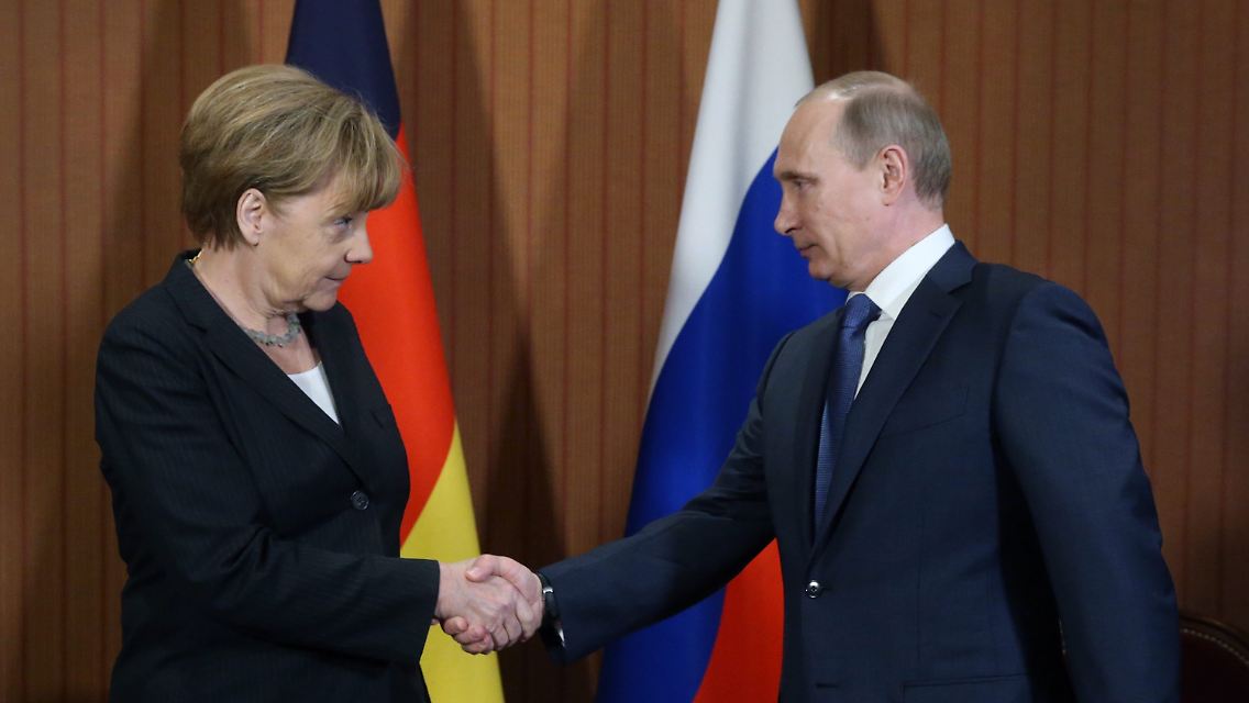 Höflich und korrekt, aber hart in der Sache - so will Angela Merkel dem russischen Präsidenten Wladimir Putin begegnen.