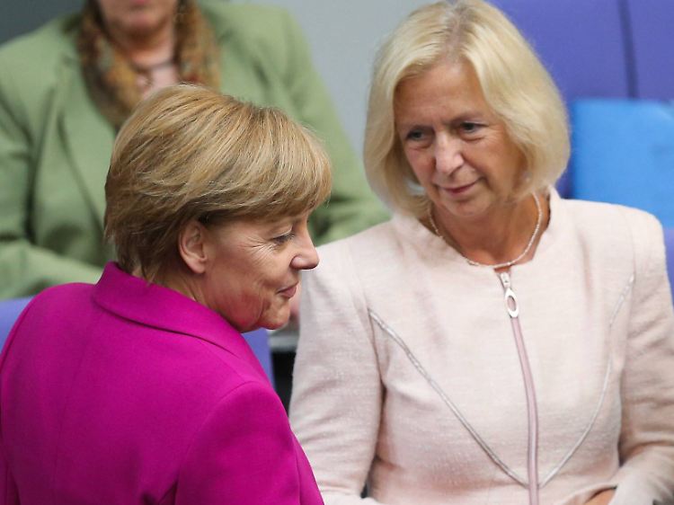 Macht nichts aus den Bildungsmilliarden: Mit ihrer Bildungsministerin Johanna Wanka ist Merkel angeblich nicht zufrieden.