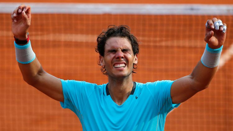 Ausgepowert, aber glücklich: French-Open-Sieger Nadal.