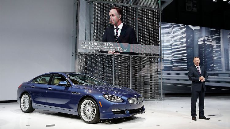 "Neuen Höchstwert beim Absatz": Vertriebschef Ian Robertson, hier auf der New York Auto Show Mitte April.