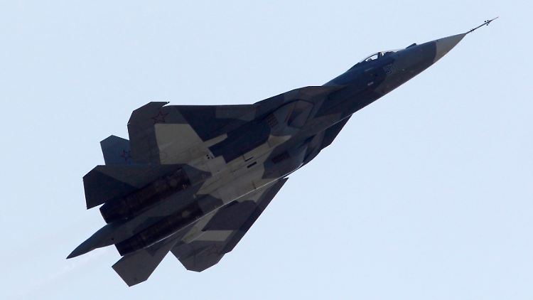 2016 sollen die T-50 in Dienst genommen werden - bis dahin gilt es, noch einige Probleme zu lösen.