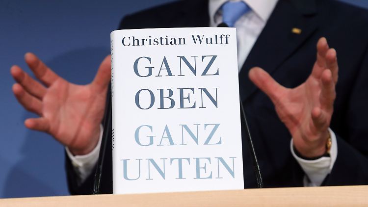 Christian Wulff musste viel einstecken, in seinem Buch widmet er sich kritisch Justiz, Medien und Politikern.
