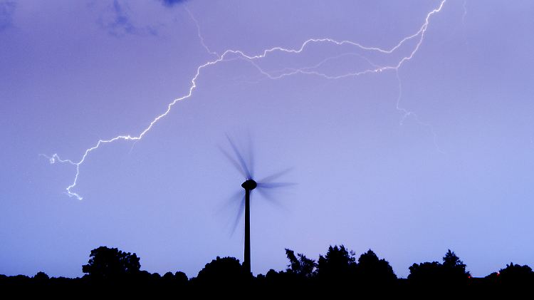 In Nordrhein-Westfalen starben bei den Unwettern in den vergangenen Tagen sechs Menschen.