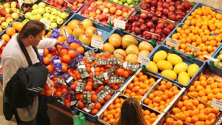 Schlechte Ernten in vielen Teilen der Welt lassen die Preise einiger Lebensmittel wieder steigen. 