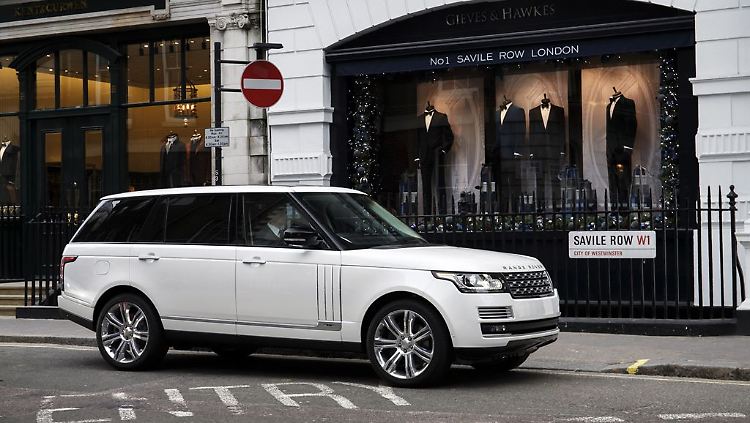 Der Range Rover gehört unter den Luxusautos der Fußballer zu den Beliebtesten.