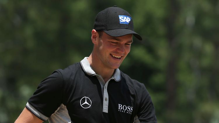 Da muss er doch etwas schmunzeln: Martin Kaymer nimmt Kurs auf seinen zweiten Major-Triumph seiner Karriere.