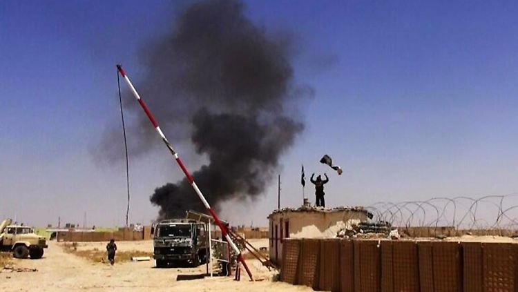 Auf Twitter veröffentlichen Islamisten Bilder, die die Eroberung einer Militärbasis in der Provinz Ninive durch die Isis zeigen sollen.