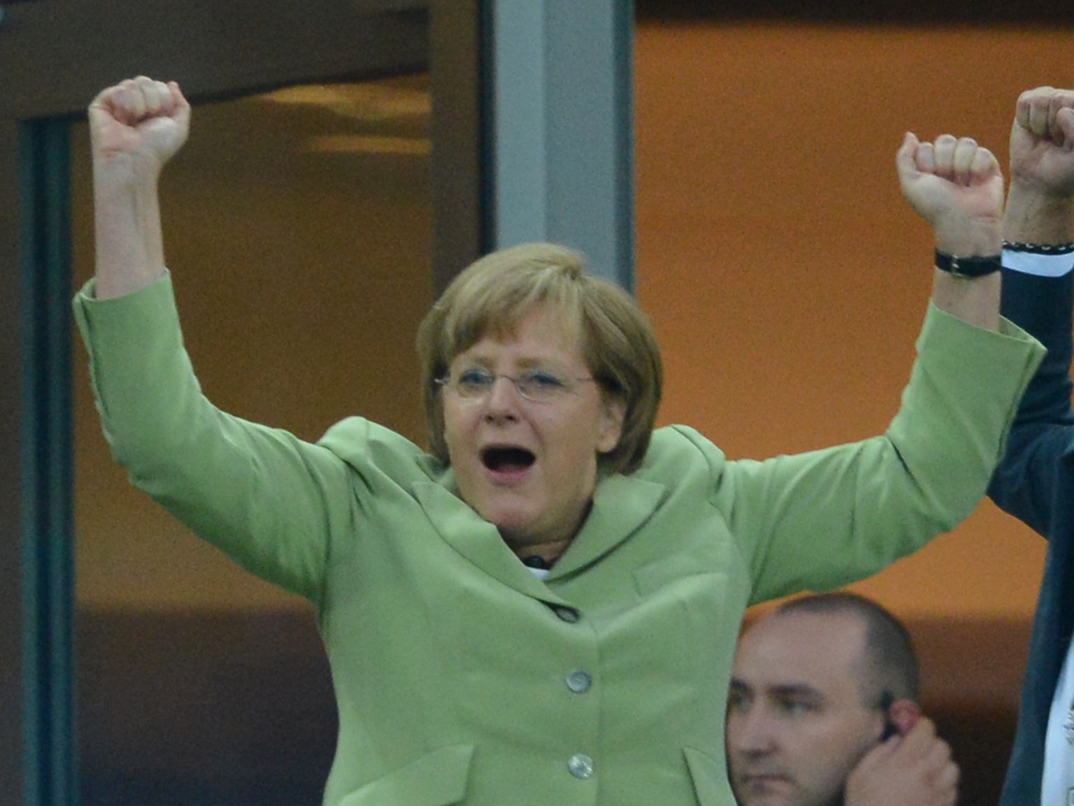 Man kennt das von Bundeskanzlerin Angela Merkel.