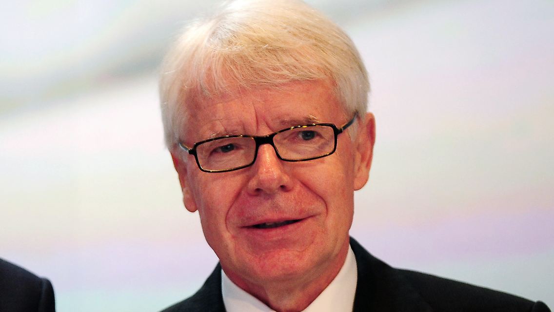 "Wir wollen den professionellen Fußball noch stabiler, noch berechenbarer machen": Reinhard Rauball. Klingt spannend.