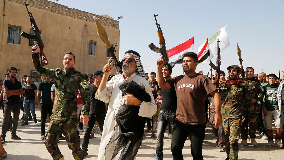 2014-06-14T201905Z_566073428_GM1EA6F0BP901_RTRMADP_3_IRAQ-SECURITY.JPG8562118361992452238.jpg