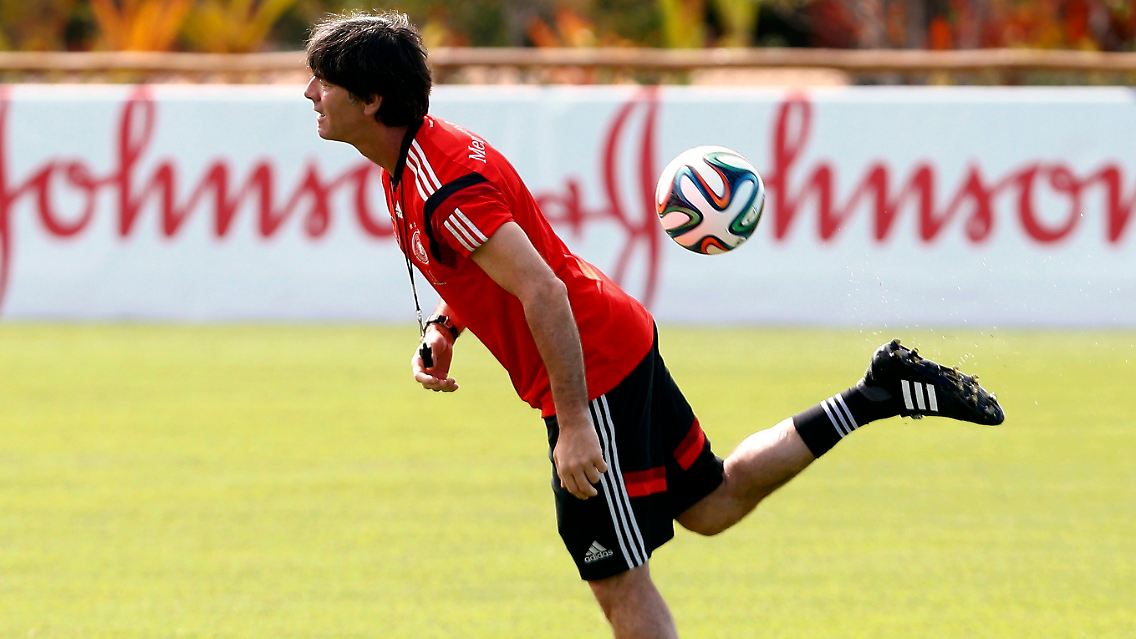 2014-06-14T144635Z_1619273906_TB3EA6E17OU0W_RTRMADP_3_BRAZIL-WORLDCUP.JPG1242764169240613470.jpg