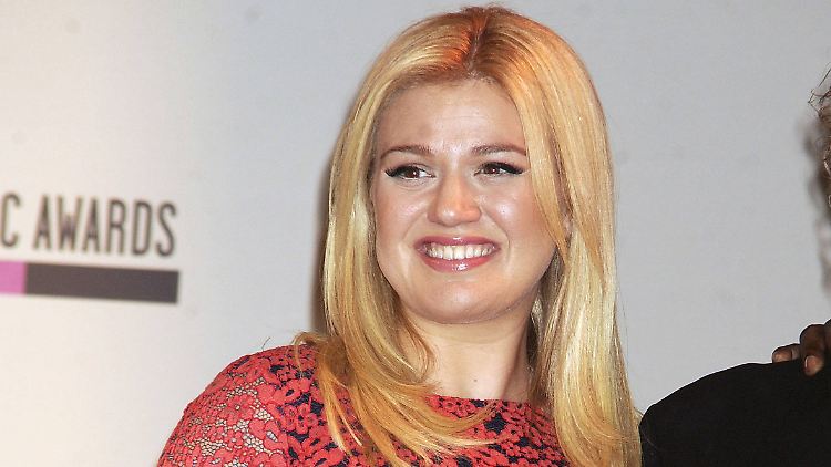 In der Schwangerschaft erging es Kelly Clarkson nicht gut. Umso mehr freut sie sich über die Geburt ihrer Tochter.