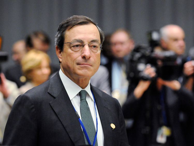 Mario Draghi erwartet nur einen geringfügigen Dämpfer für die Entwicklung des Wirtschaftswachstums.
