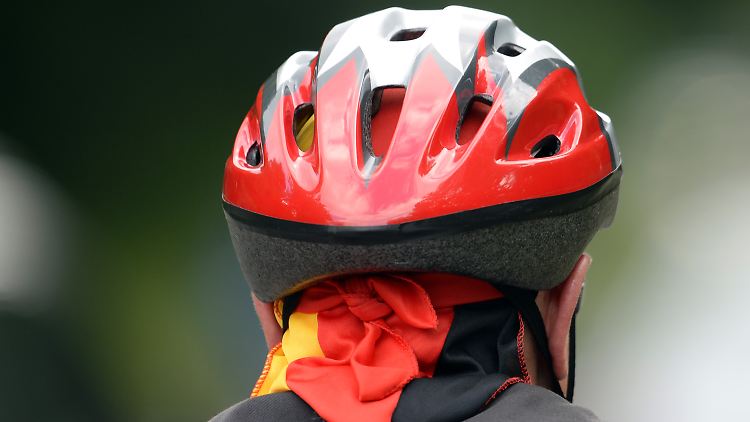 Radfahrern ohne Schutzhelm wird bei unverschuldeten Unfällen nicht weniger Schadenersatz zugesprochen.