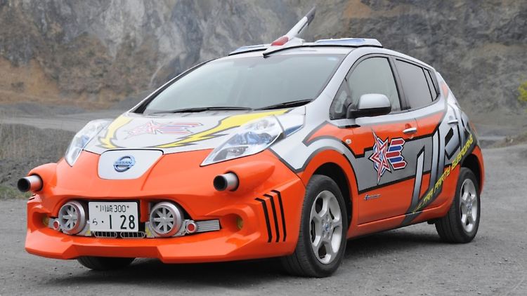 Der Nissan Leaf wird in Zukunft das Fahrzeug für Ultraman sein. 