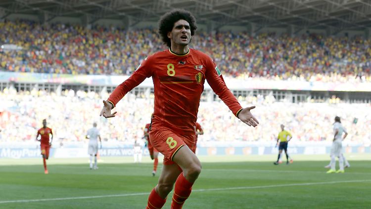 Mit seinen Haaren kommt der Erfolg: Marouane Fellaini.
